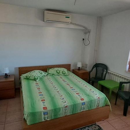 Apartament 3 Camere Etaj 6 Strada Rozelor 曼加利亚 外观 照片